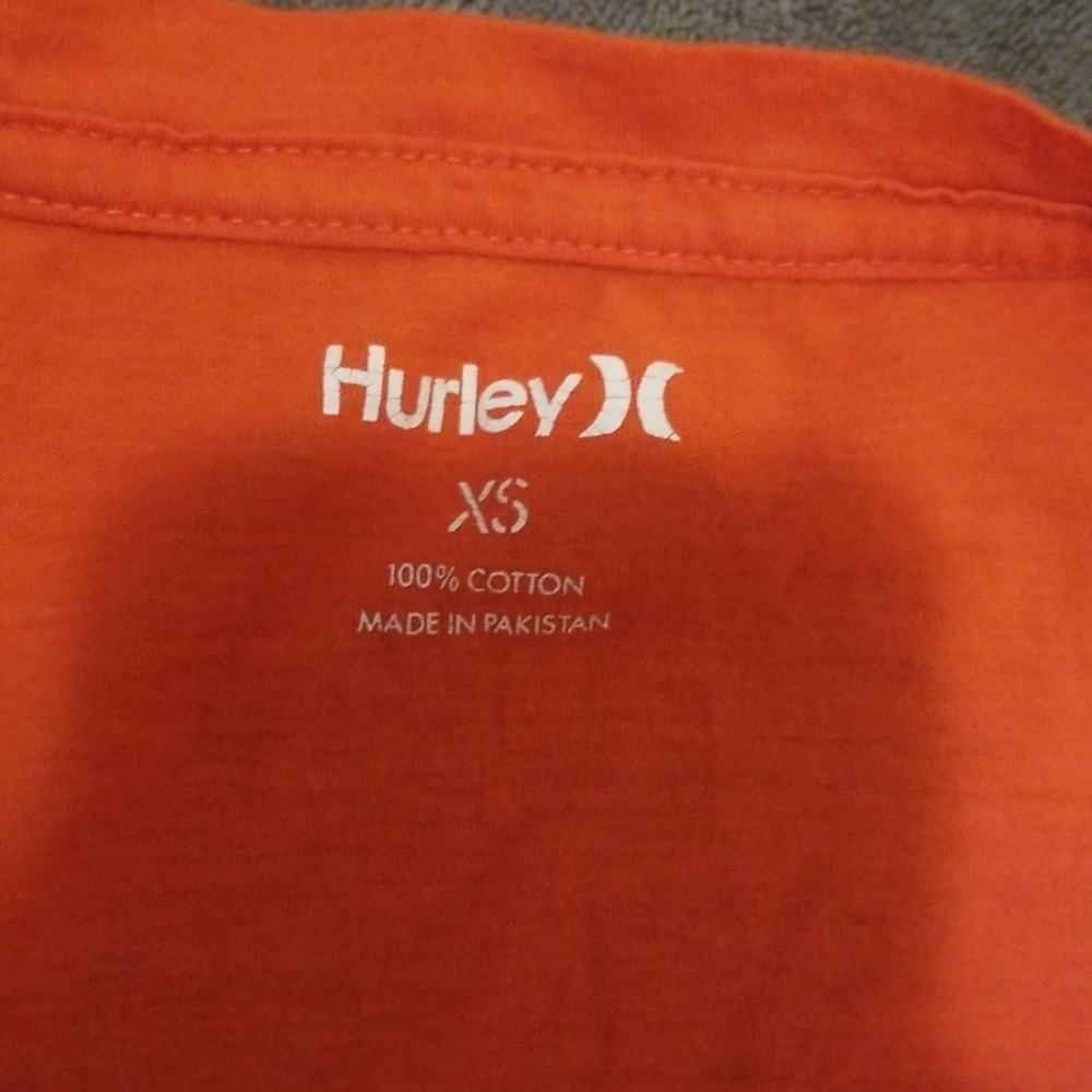 Hurley - Picture 3 of 4